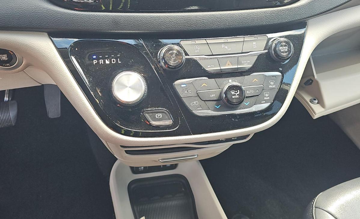 Chrysler Pacifica  2019