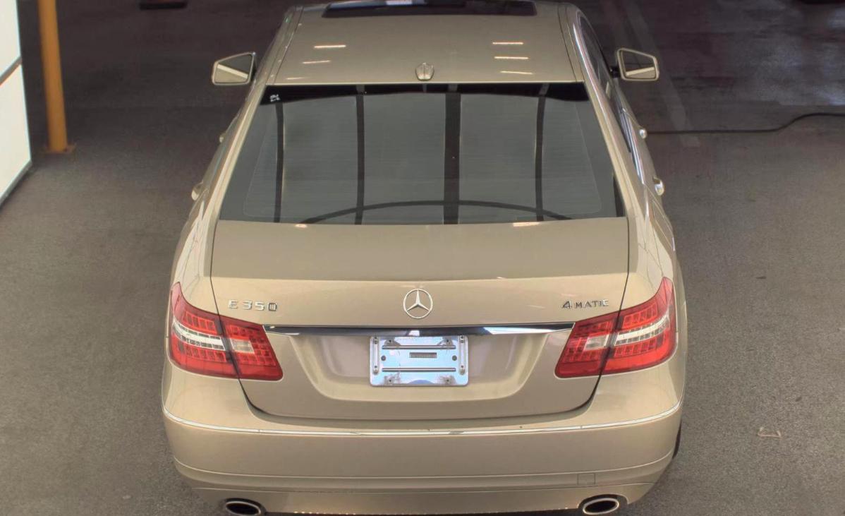 Mercedes-Benz E-Class  2010