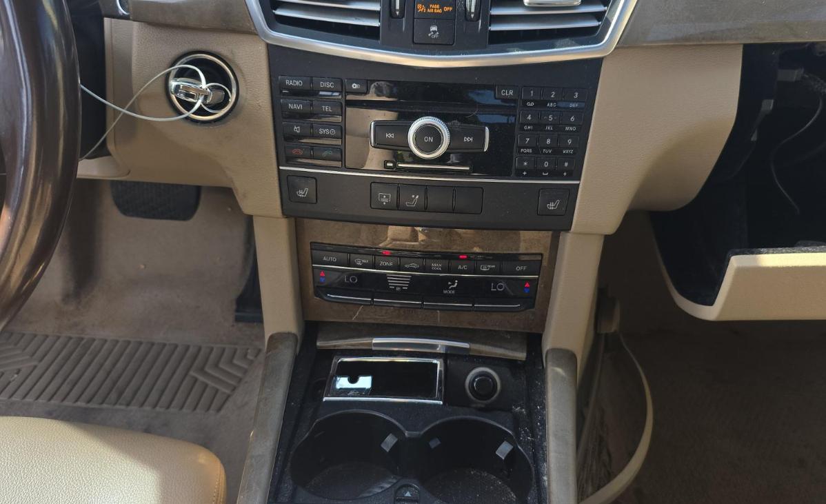 Mercedes-Benz E-Class  2010