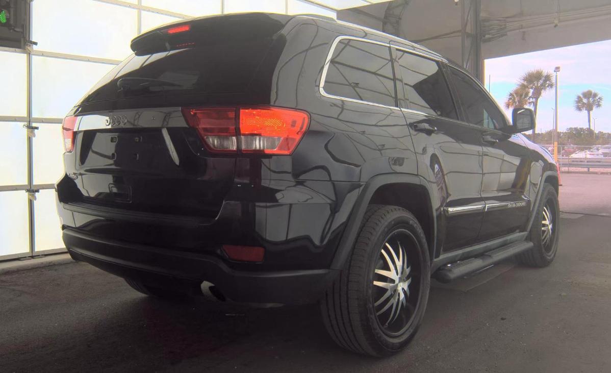 Jeep Grand Cherokee  2011