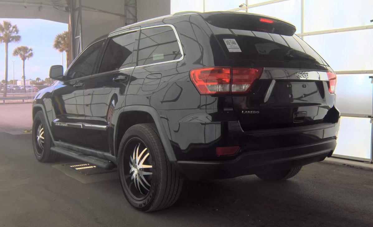 Jeep Grand Cherokee  2011