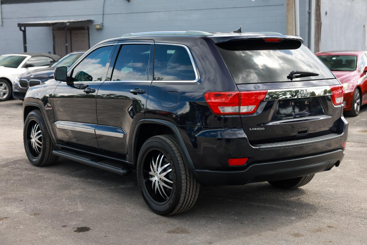 Jeep Grand Cherokee  2011