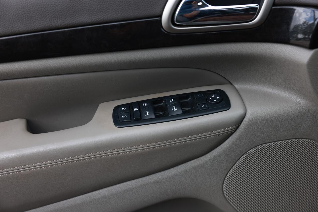 Jeep Grand Cherokee  2011