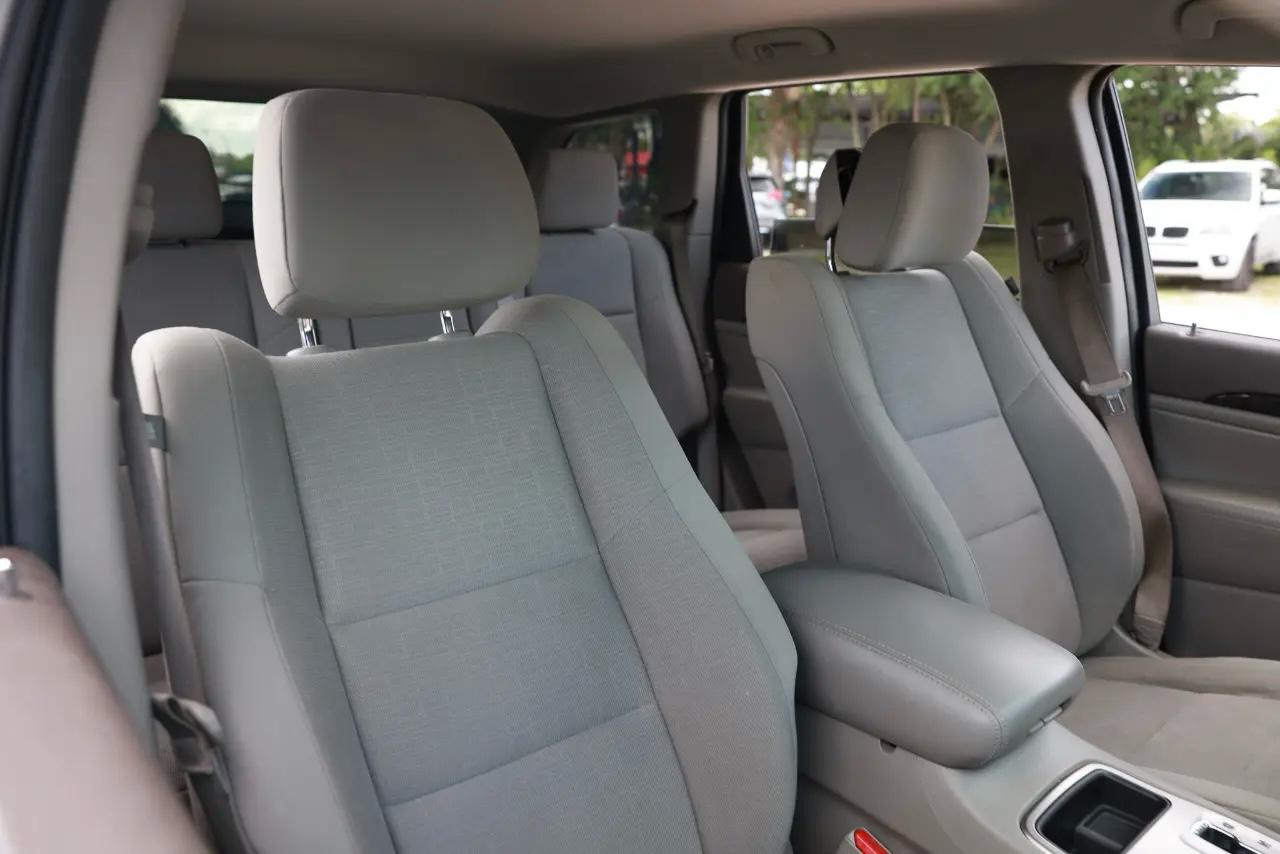 Jeep Grand Cherokee  2011