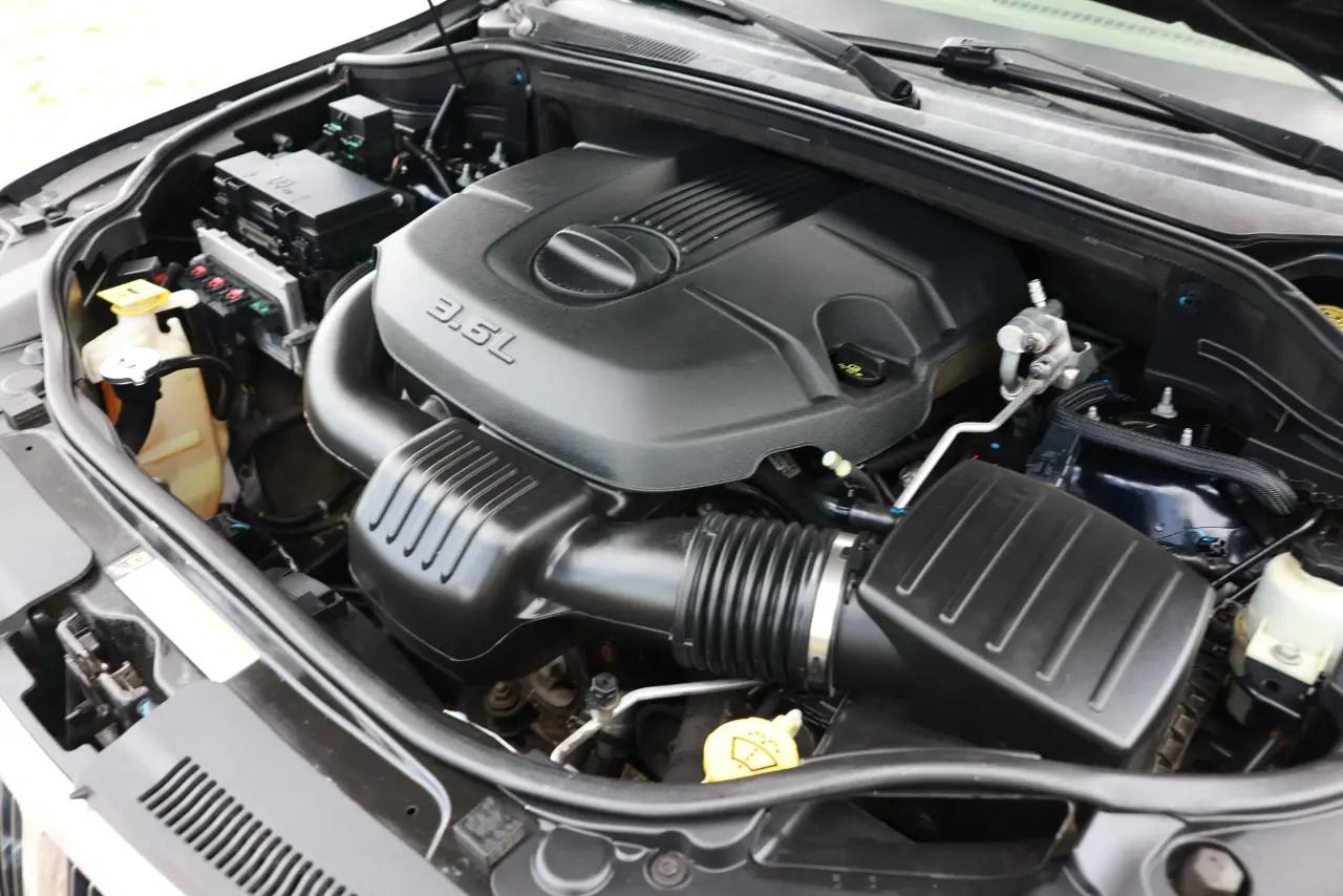 Jeep Grand Cherokee  2011