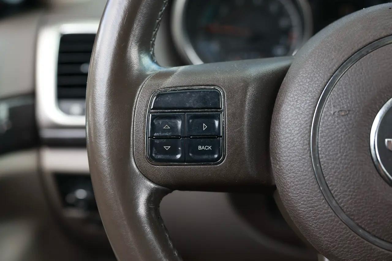 Jeep Grand Cherokee  2011