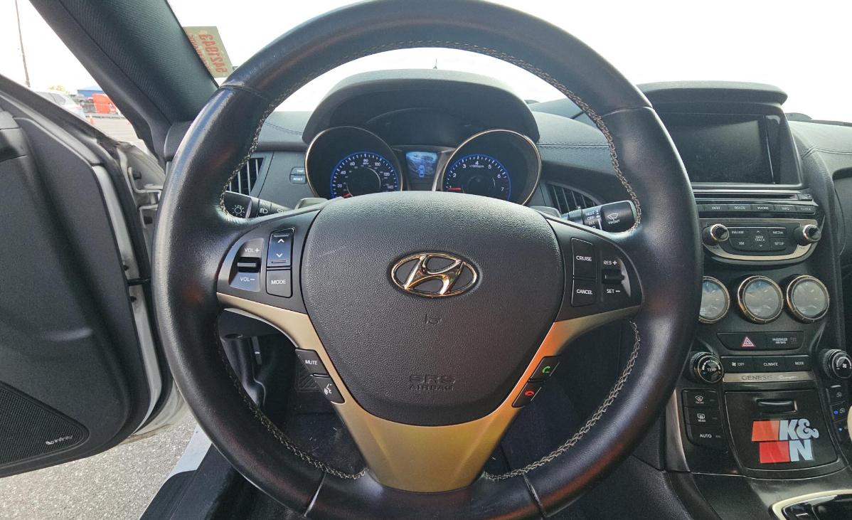 Hyundai Genesis Coupe  2013