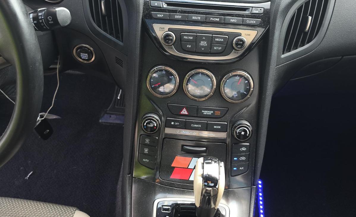 Hyundai Genesis Coupe  2013