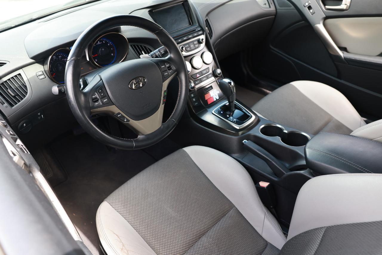 Hyundai Genesis Coupe  2013