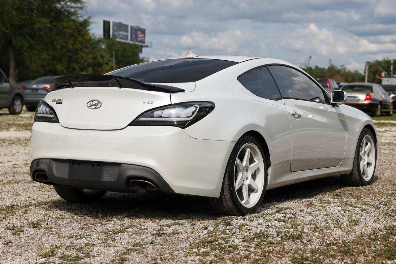 Hyundai Genesis Coupe  2013