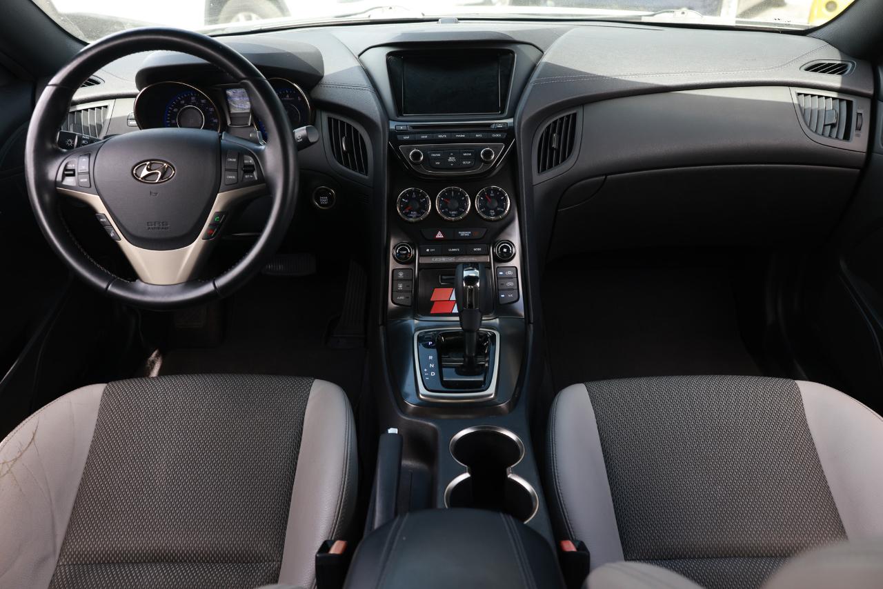 Hyundai Genesis Coupe  2013