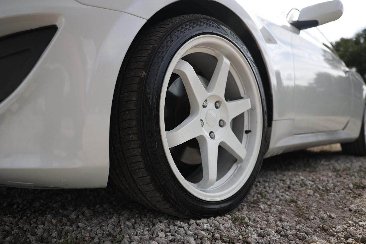 Hyundai Genesis Coupe  2013