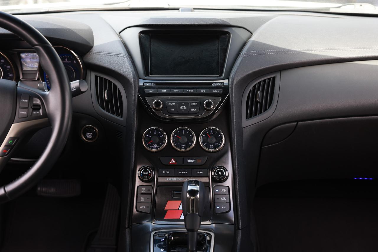 Hyundai Genesis Coupe  2013