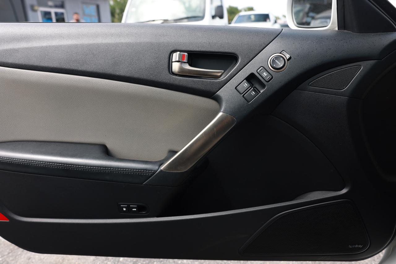 Hyundai Genesis Coupe  2013