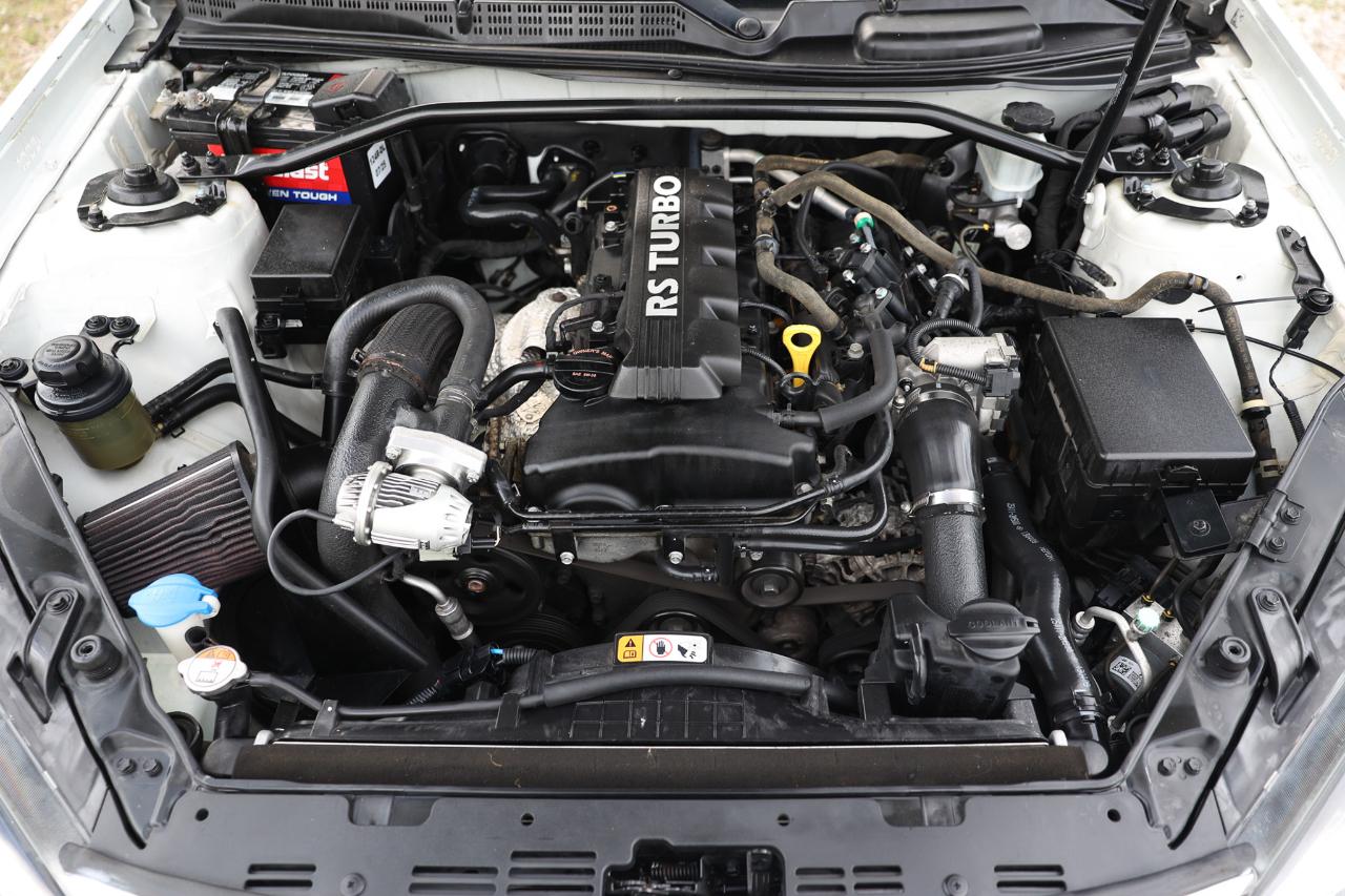 Hyundai Genesis Coupe  2013