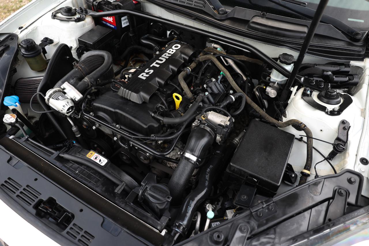 Hyundai Genesis Coupe  2013