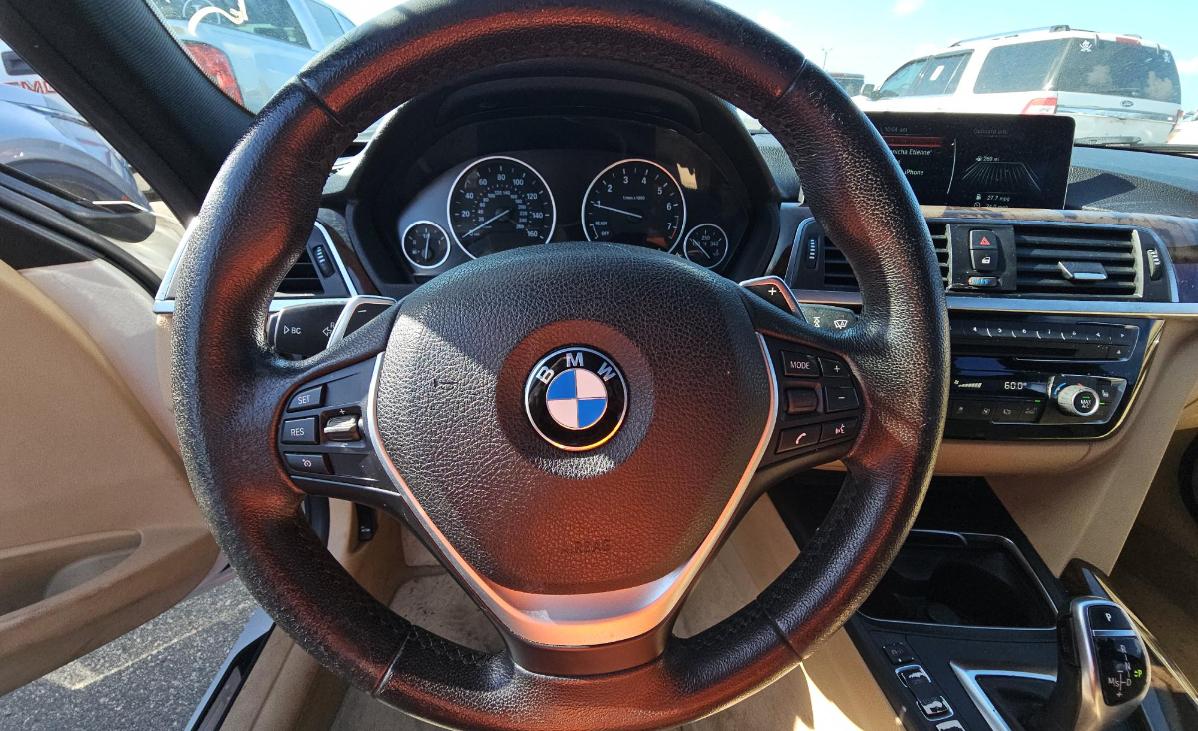 BMW 328i  2016