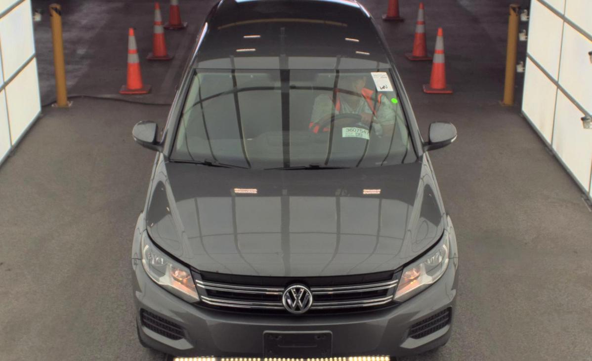 Volkswagen Tiguan  2013