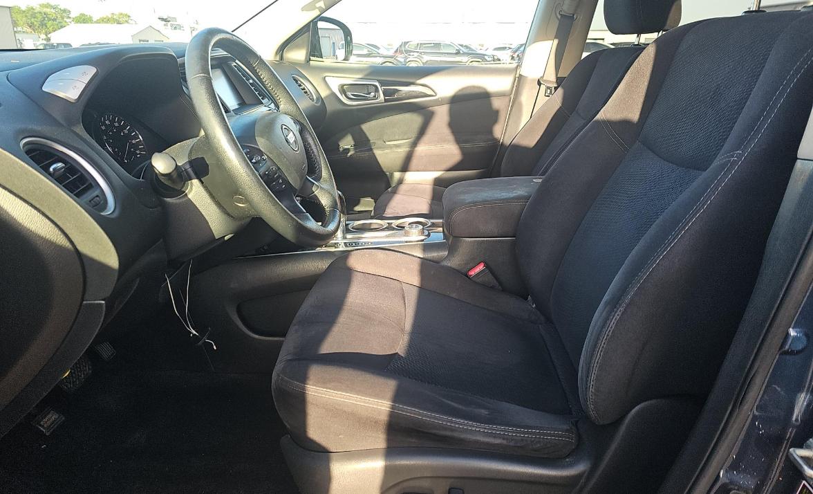 Nissan Pathfinder  2013