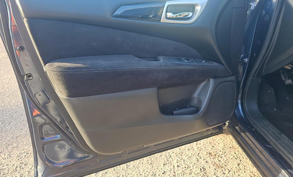 Nissan Pathfinder  2013