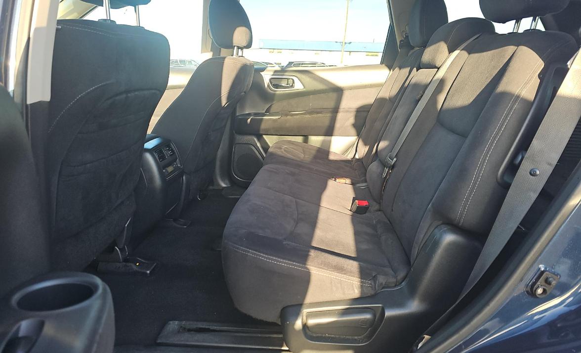 Nissan Pathfinder  2013