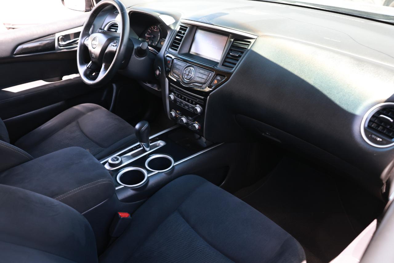 Nissan Pathfinder  2013