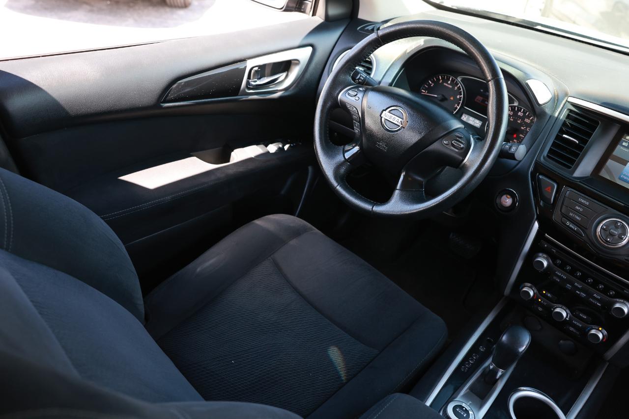 Nissan Pathfinder  2013