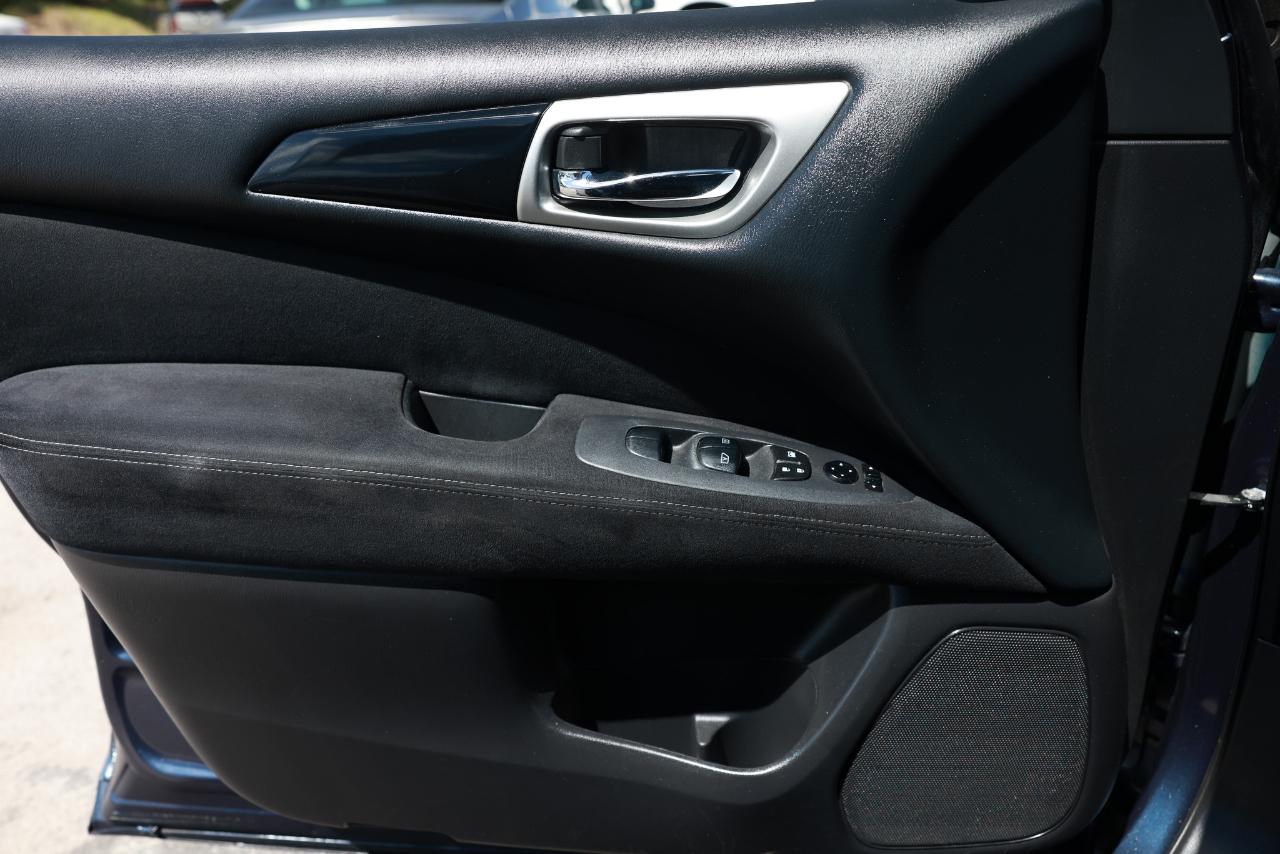 Nissan Pathfinder  2013