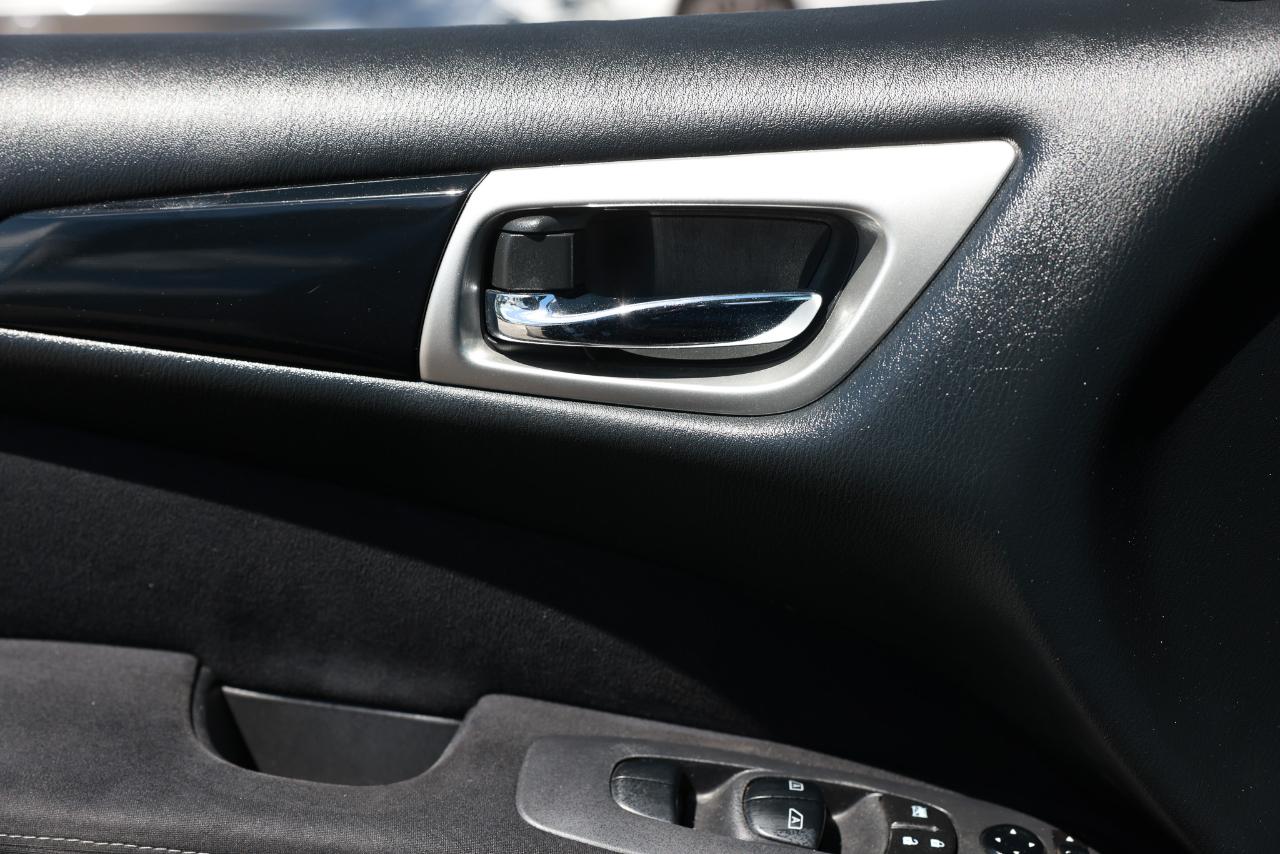 Nissan Pathfinder  2013