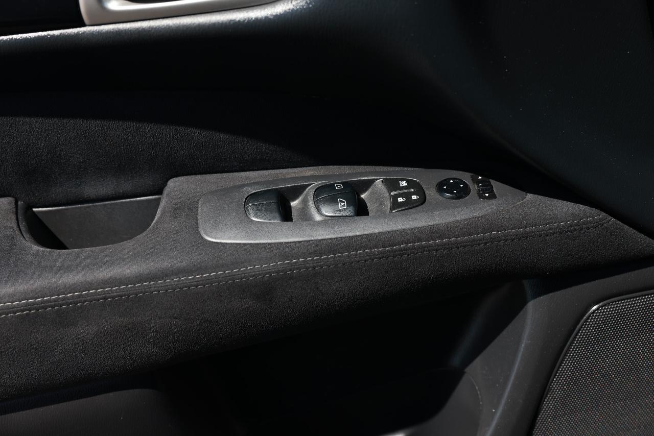 Nissan Pathfinder  2013