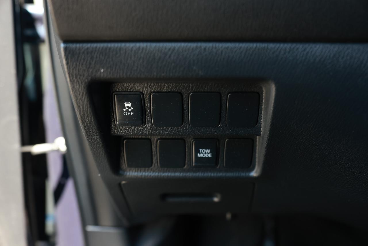 Nissan Pathfinder  2013