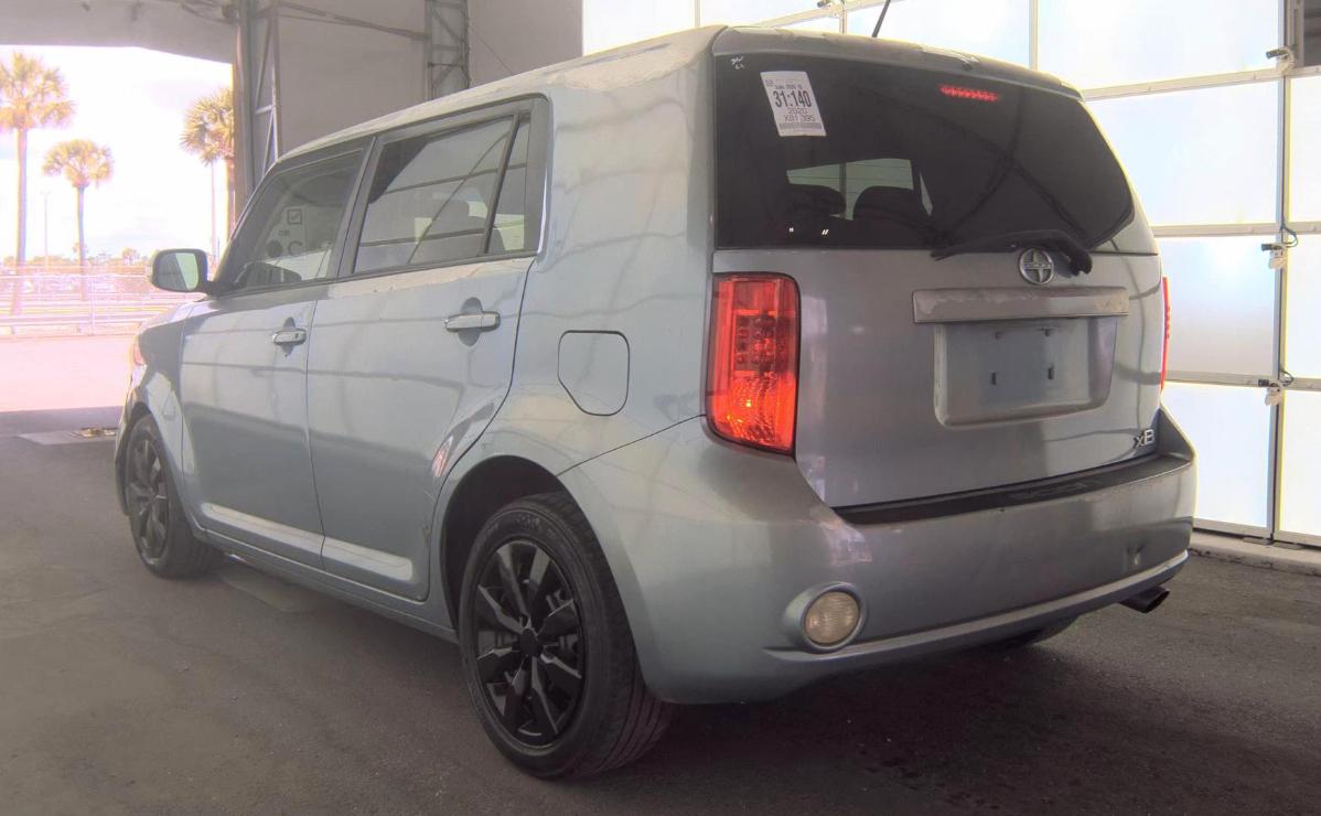 Scion xB  2009