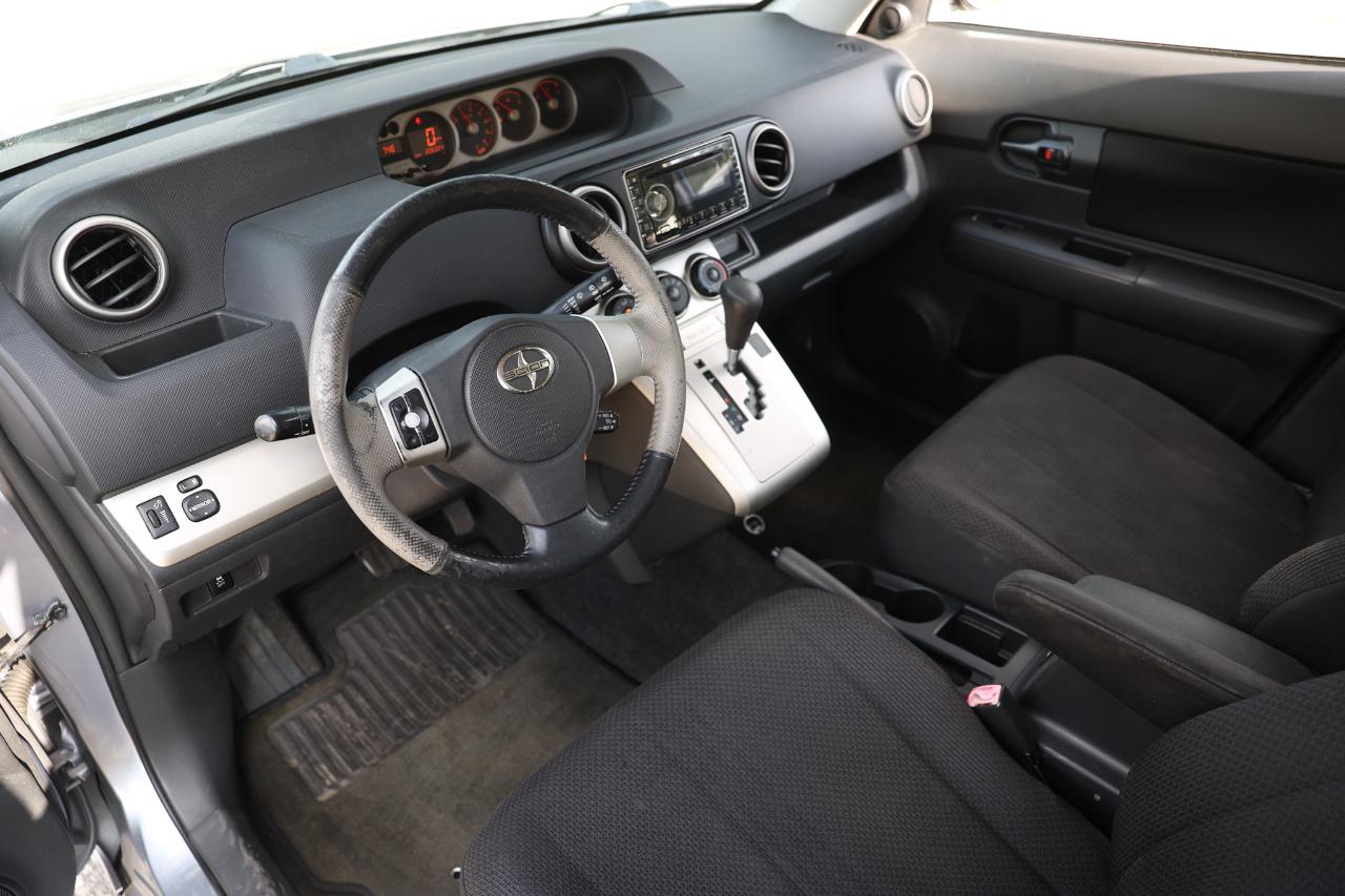 Scion xB  2009