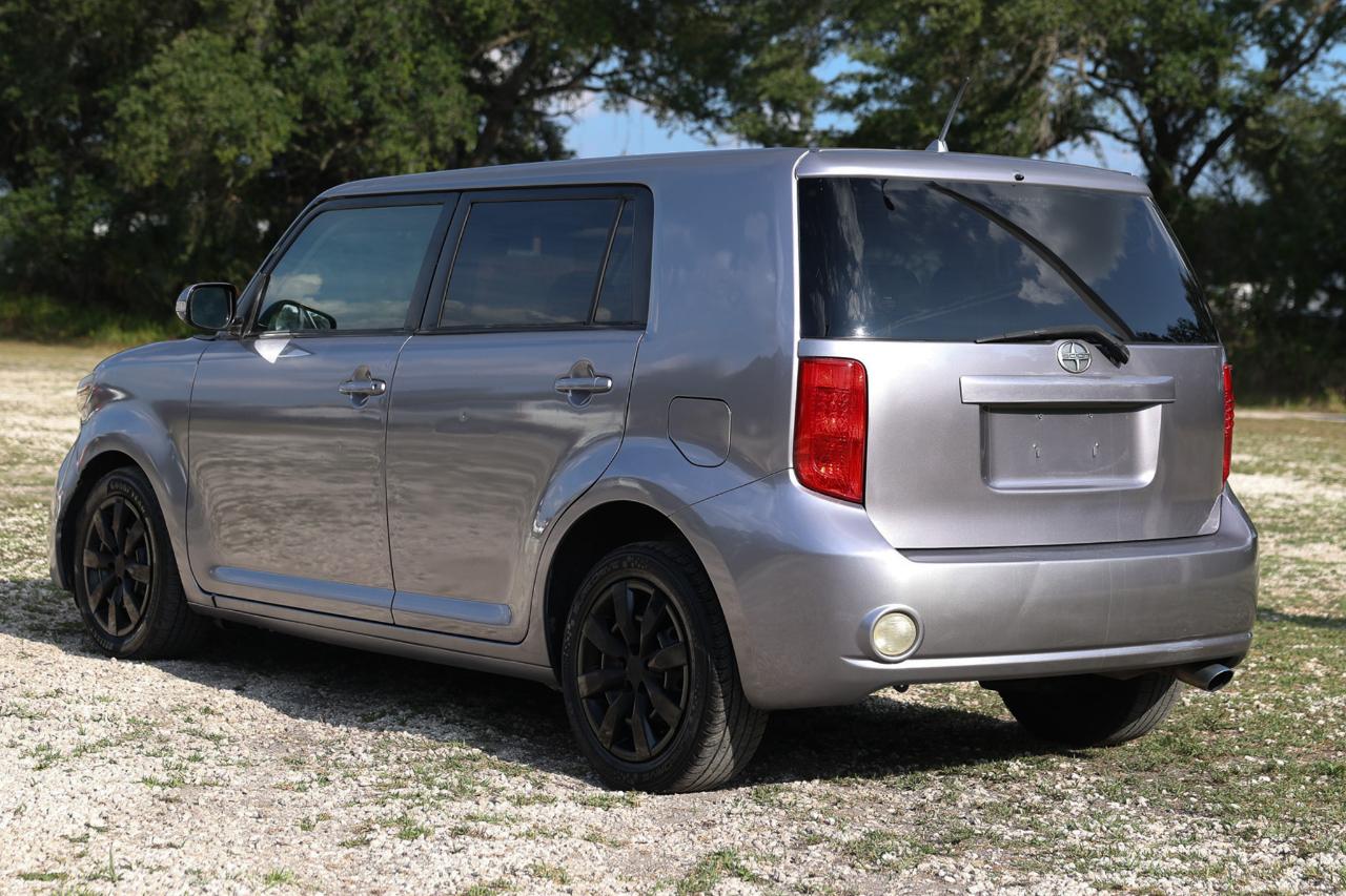 Scion xB  2009