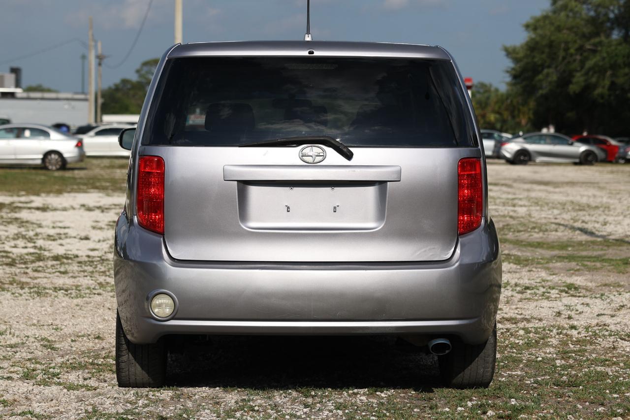 Scion xB  2009