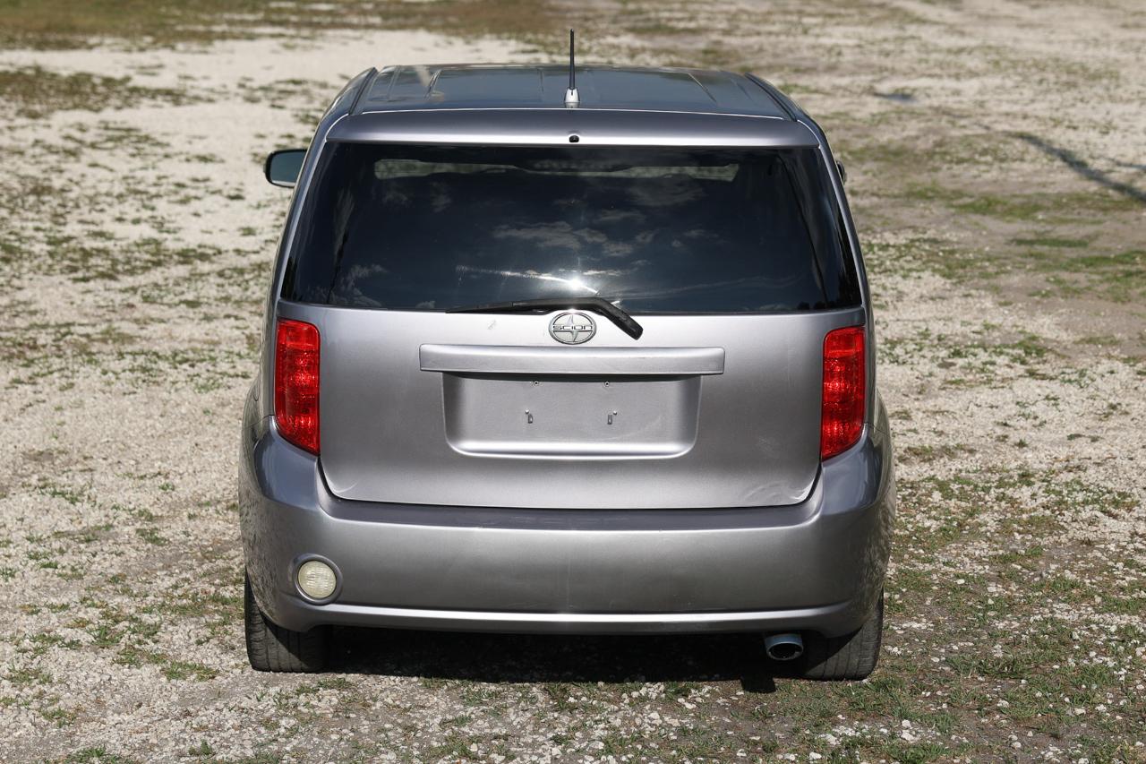 Scion xB  2009