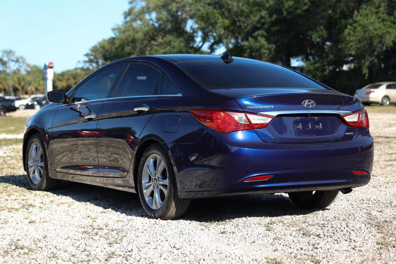 Hyundai Sonata  2013