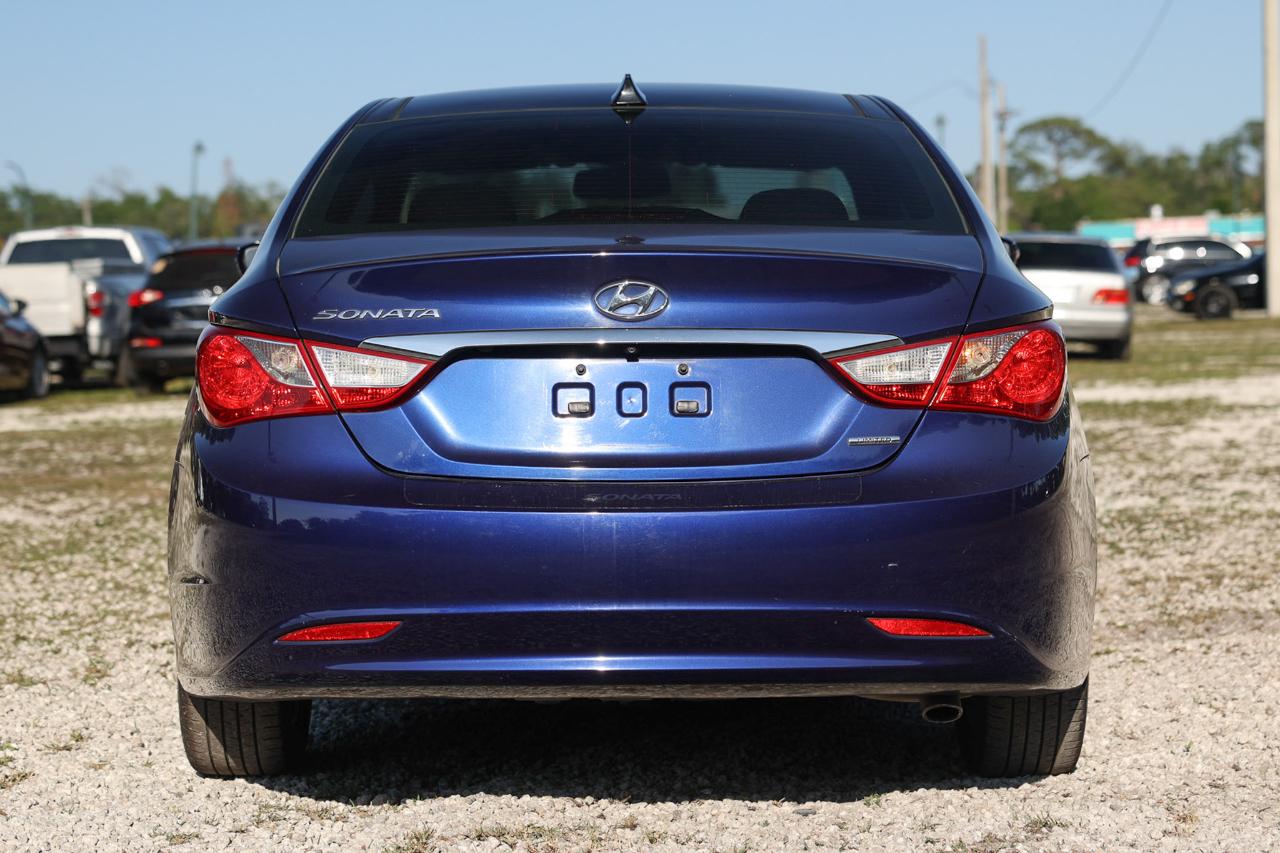 Hyundai Sonata  2013