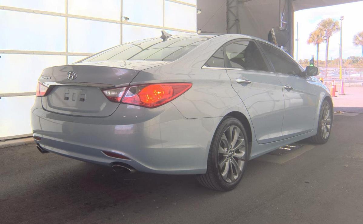 Hyundai Sonata  2011