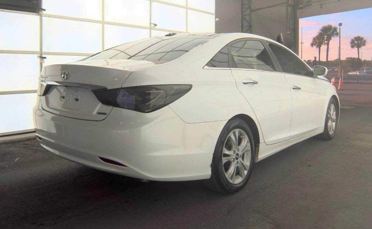 Hyundai Sonata  2013