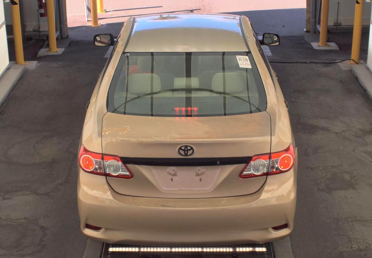 Toyota Corolla  2012