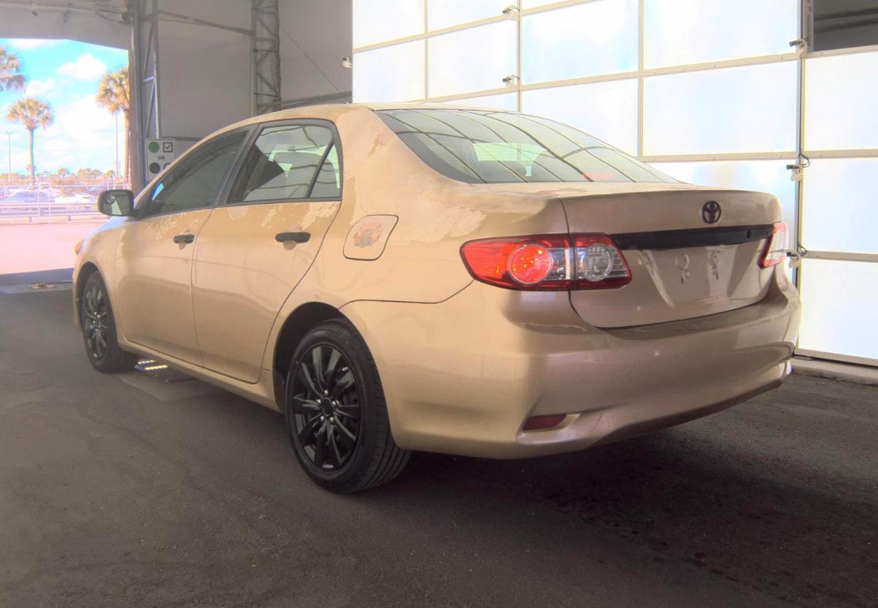 Toyota Corolla  2012