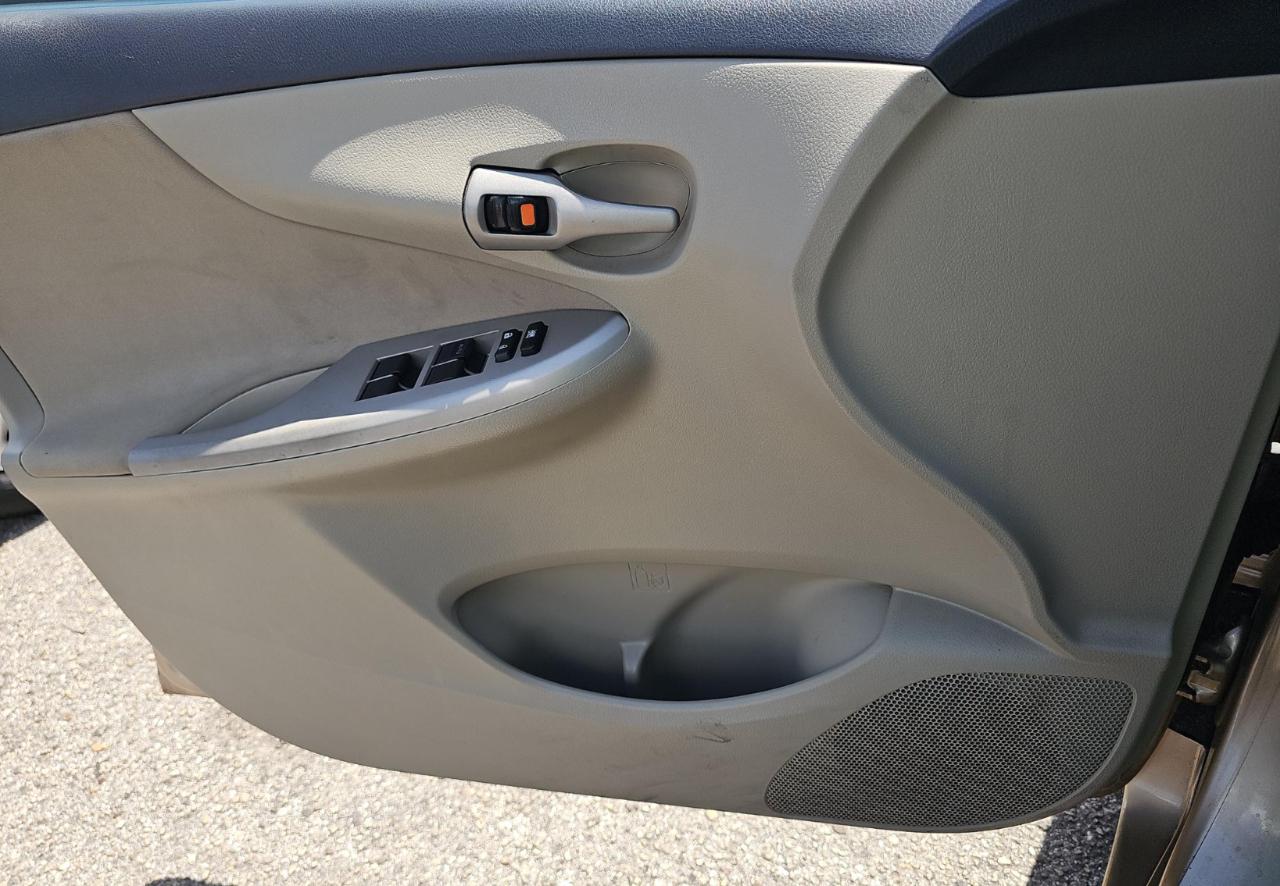 Toyota Corolla  2012