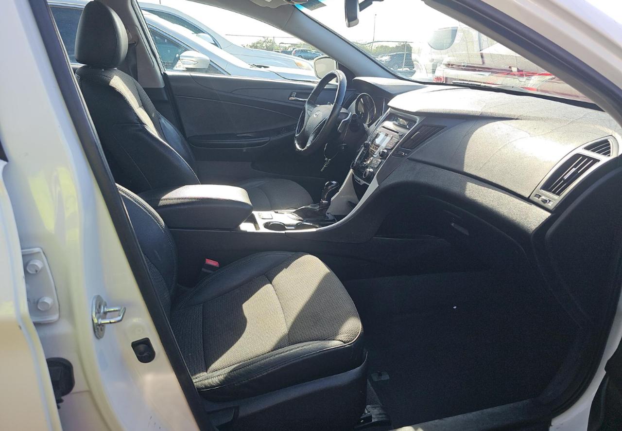 Hyundai Sonata  2013