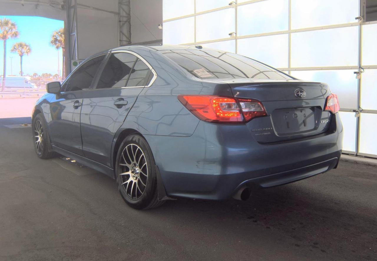 Subaru Legacy  2015