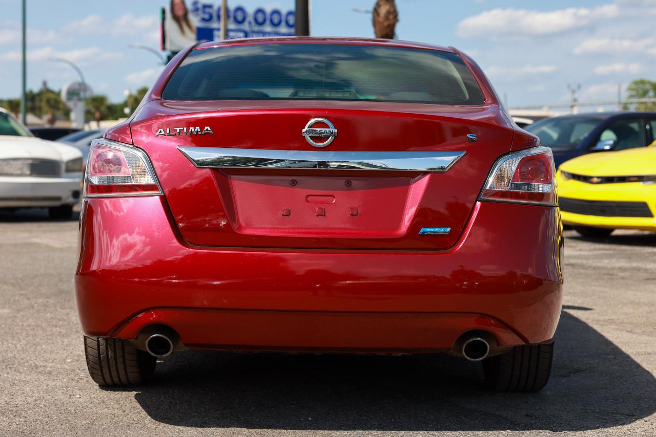 Nissan Altima  2014