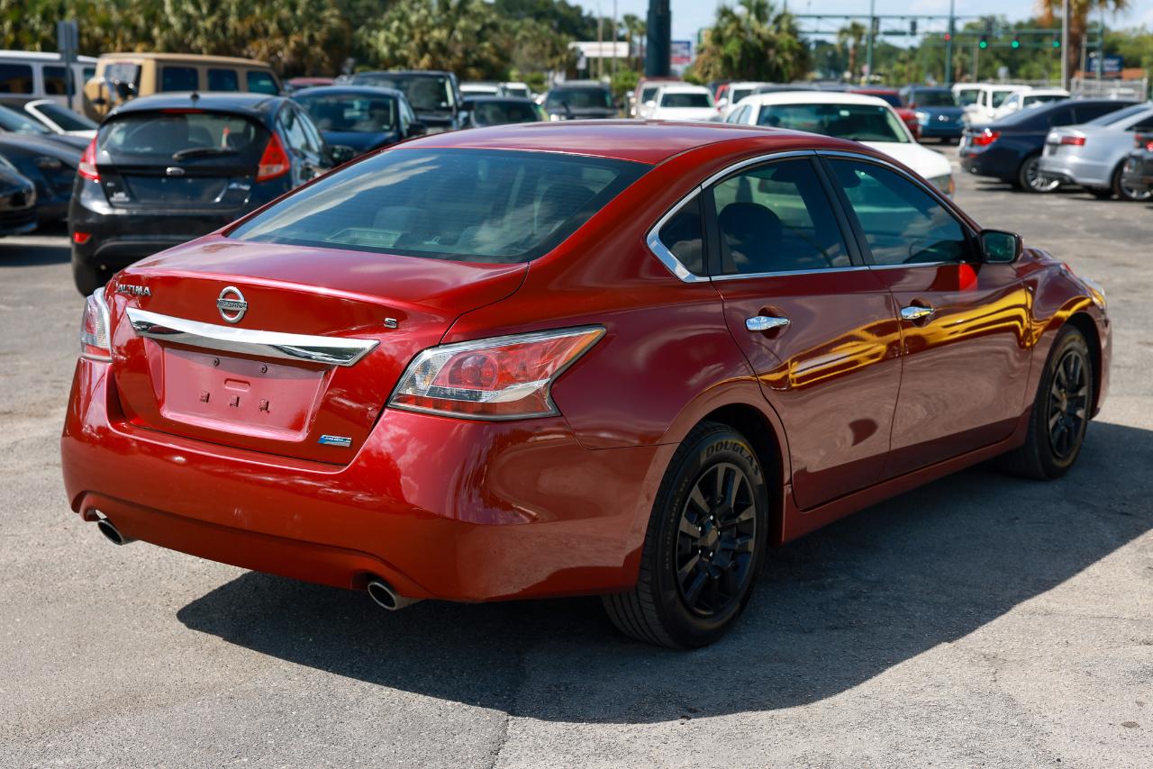 Nissan Altima  2014