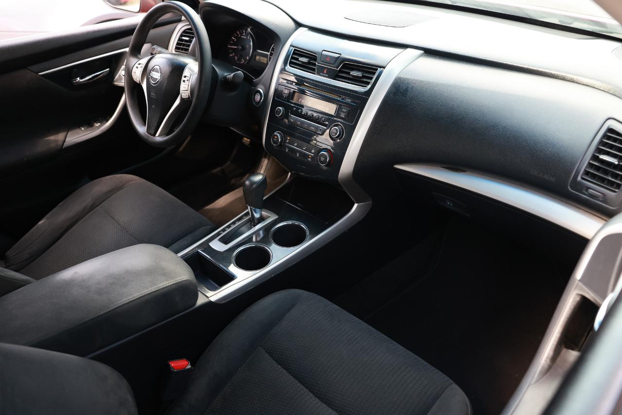 Nissan Altima  2014