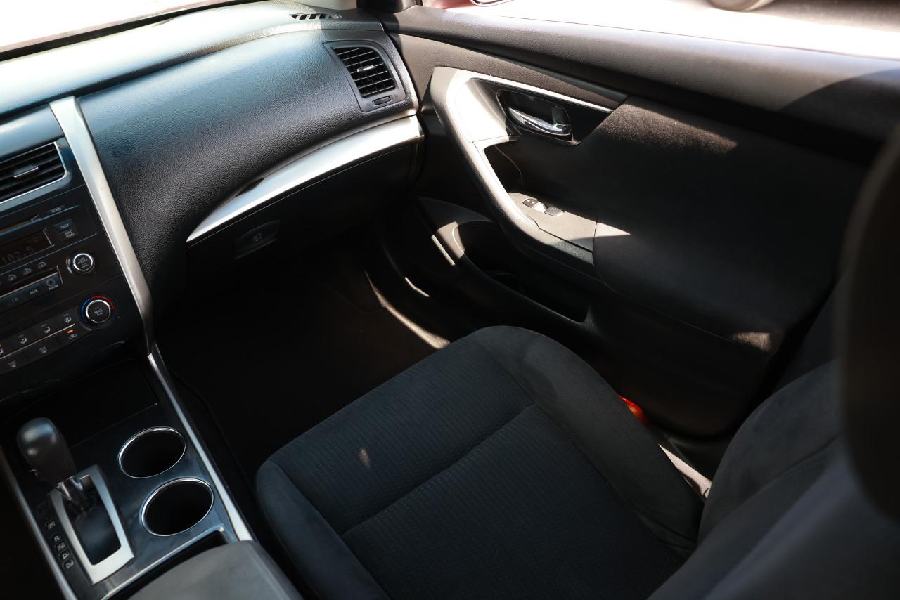 Nissan Altima  2014