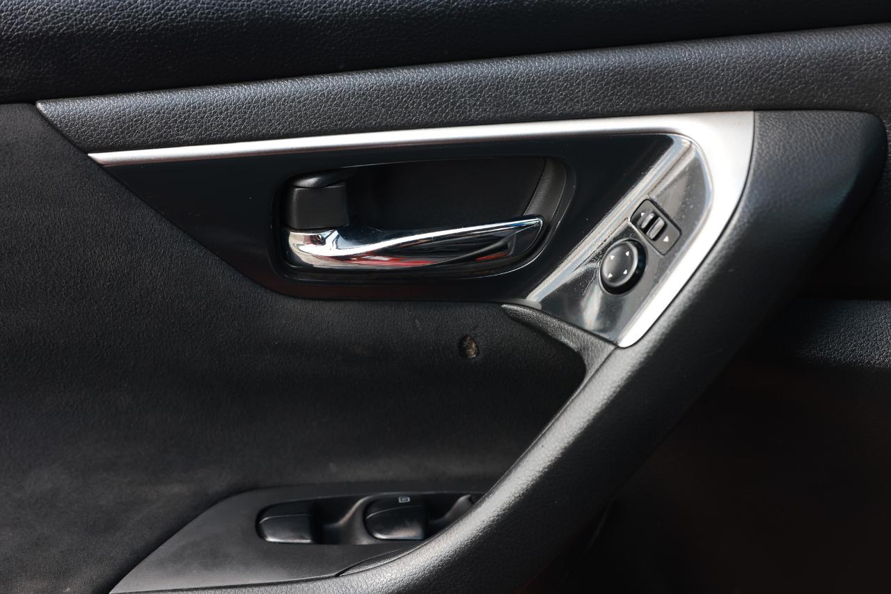 Nissan Altima  2014